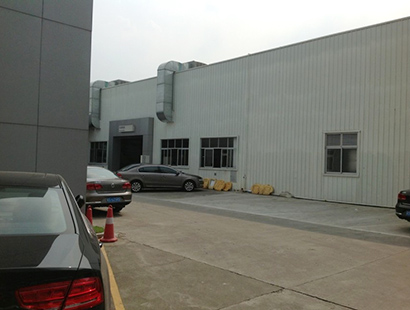 汽車(chē)車(chē)間環(huán)?？照{(diào)番禺4S店維保車(chē)間案例
